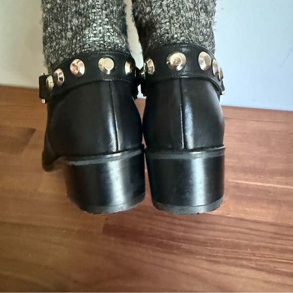 NWOB STUART WEITZMAN CityLink Motorcycle Woven Tweed Chain Boots Silver Black, 7 - Picture 6 of 15